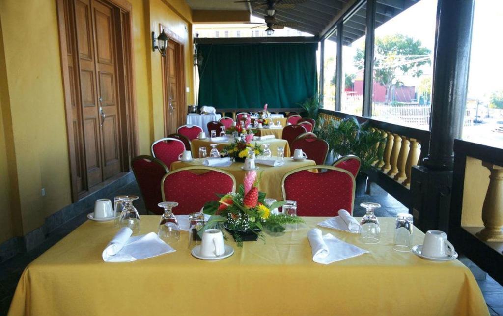 The Wexford Hotel Montego Bay Restoran fotoğraf